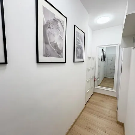 In The Heart Of Varna-by The Sea And Sea Garden Appartement